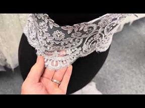 Galon de dentelle cordée grise - T623