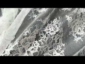 Dentelle Raschel ivoire - P378