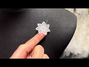 Motif marguerite dorée avec cristaux Swarovski - Aladdin