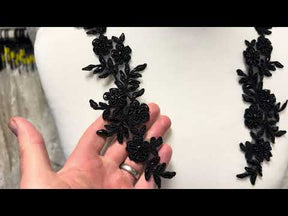 Applications en dentelle perlée noire – T26