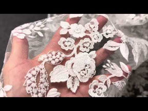 Dentelle brodée de sequins ivoire - Lucien