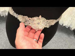 Bordure à paillettes et perles 3D Ivoire/Argent - T436