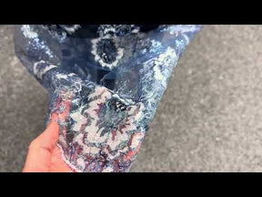 Dentelle Chantilly imprimée bleue - P191