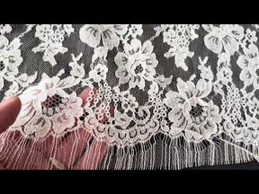 Dentelle Chantilly Beige - P305 (140cm)