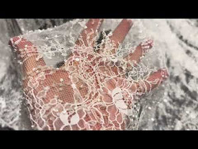 Dentelle ivoire à cordons et sequins - Cappie