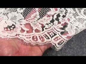 Dentelle de Chantilly ivoire - Banilto