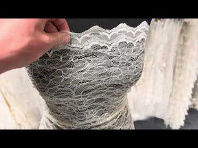Dentelle Raschel coloris Champagne - P412