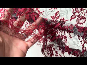 Dentelle Chantilly lie-de-vin et noire - P176