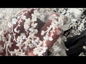 Dentelle brodée ivoire ornée de motifs - Jazz