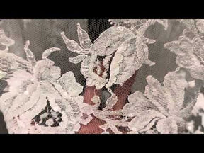 Dentelle de Chantilly ornée d'ivoire - Henri
