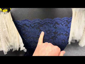 Dentelle fleurie bleu marine - P199