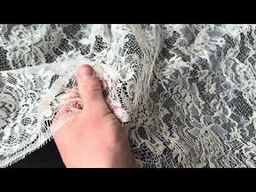Dentelle de Chantilly ivoire - P173N