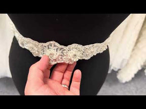 Bordure perlée et à paillettes ivoire 3D - T473