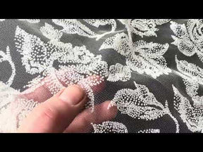 Dentelle florale ivoire à motif floqué français - Rebelle