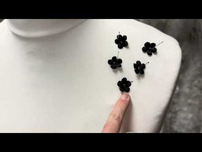 Fleurs en satin noir - M10 (Sachet de 144)