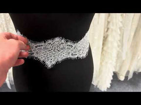Porcelain Chantilly Lace Trim - Kai (EE4009)