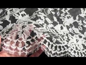 Dentelle Chantilly ivoire - Col rond