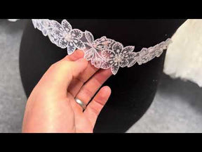 Bordure blanche à perles et sequins - T12