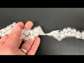 Ivory Chantilly Lace Trim - EE4007