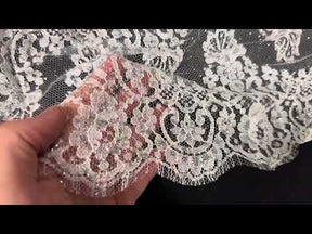 Bordure en dentelle ivoire et argent chantilly - Natasha