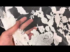 Dentelle cordée ivoire - Potins