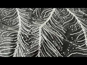 Tulle brodé de perles ivoire - EB1087