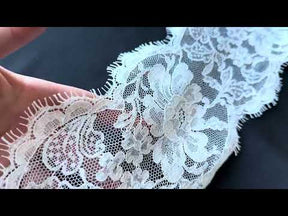Bordure en dentelle Chantilly ivoire à cordon - Grusso
