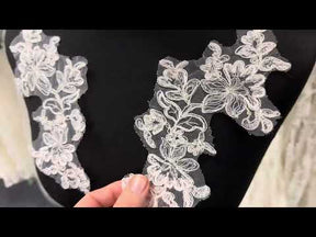 Appliques en dentelle ivoire cordée - Foxglove