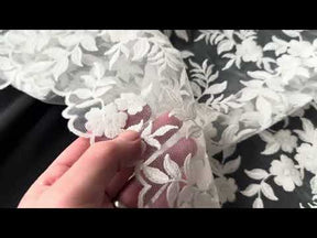 Dentelle brodée ivoire - EB5031