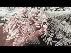 Dentelle brodée ivoire – Indispensable