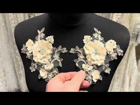 Appliques en dentelle 3D perlée couleur champagne - T286