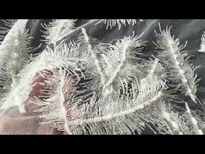 Tulle brodé de perles ivoire - EB1043