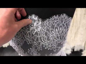 Dentelle Raschel blanche - P223