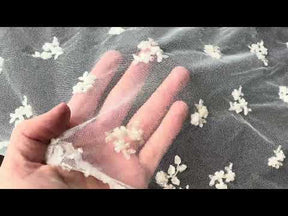 Tulle brodé de perles ivoire - EB1067