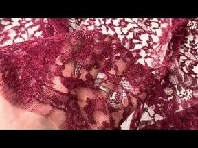 Dentelle Chantilly Rouge Métallisé - P184