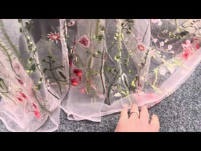 Dentelle brodée rose - Sassi
