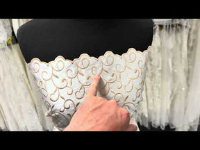 Satin duchesse brodé ivoire/miel - P476