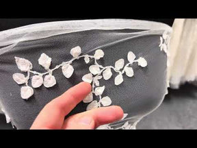 Dentelle brodée de sequins ivoire - EB3042