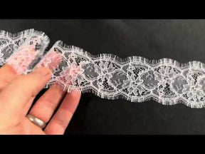 Bordure en dentelle blanche chantilly - Yvette
