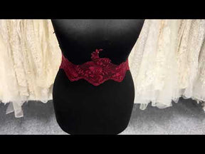 Bordure brodée couleur vin - T131