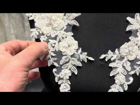 Appliques de dentelle 3D perlées ivoire - T658