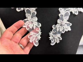 Applications en dentelle d'organza ivoire - T108