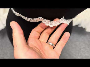 Bordure en dentelle perlée ivoire - T17