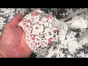 Dentelle Chantilly ivoire à cordon – Zetina