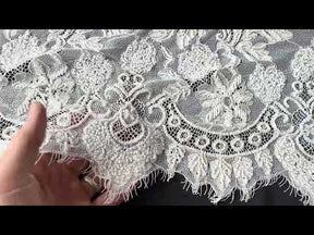 Dentelle Raschel perlée à la main ivoire - Severiano