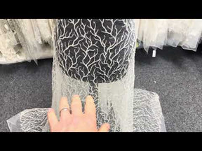 Tulle brodé de perles ivoire - EB1037