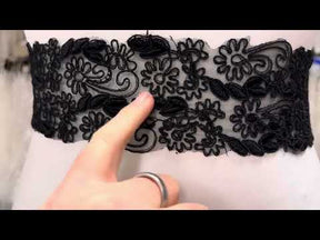 Bordure en dentelle noire - Beyonce