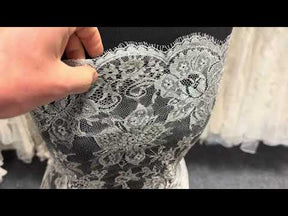 Dentelle Chantilly Argentée - P183