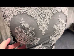 Broderie ivoire sur dentelle noire - Sadiki