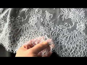 Dentelle Raschel blanche - P223